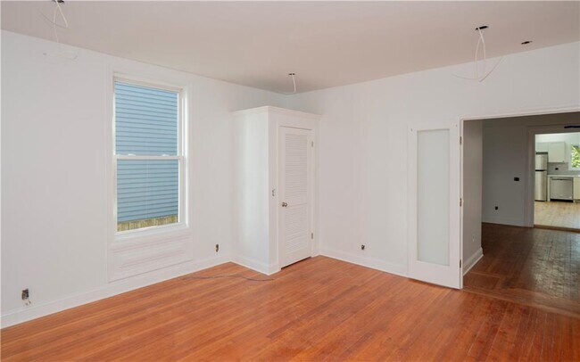 Building Photo - 8 Pleasant St