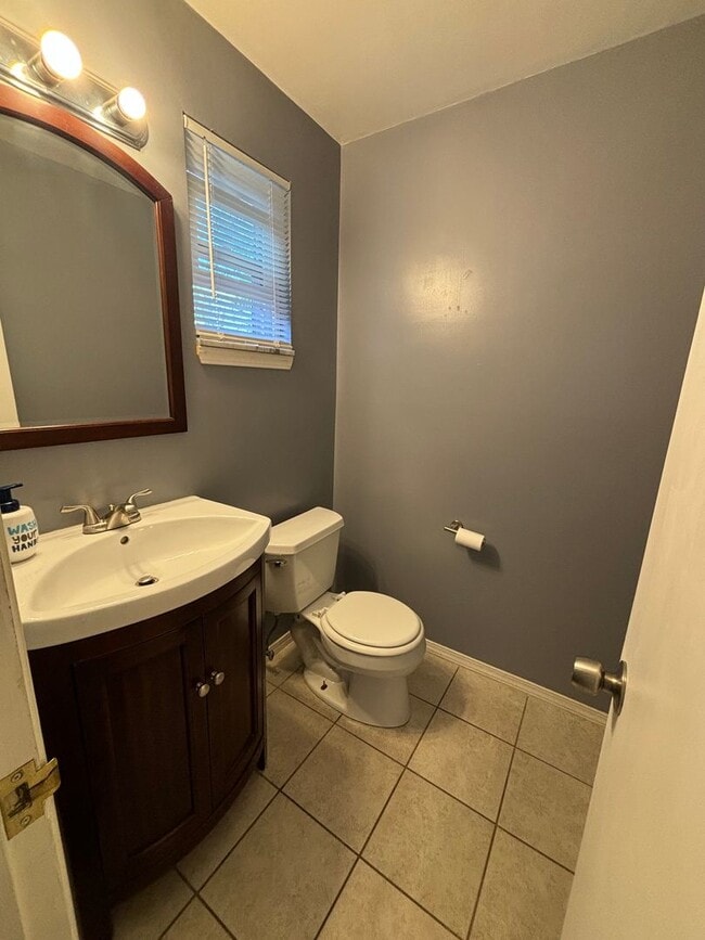 Building Photo - Beautifully Updated 4-Bedroom Home in Mt. Lebanon!