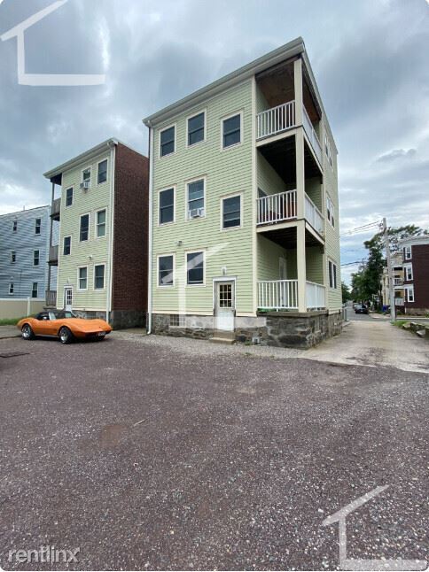 Building Photo - 3 br, 1 bath Triplex - 75 Easton St 3