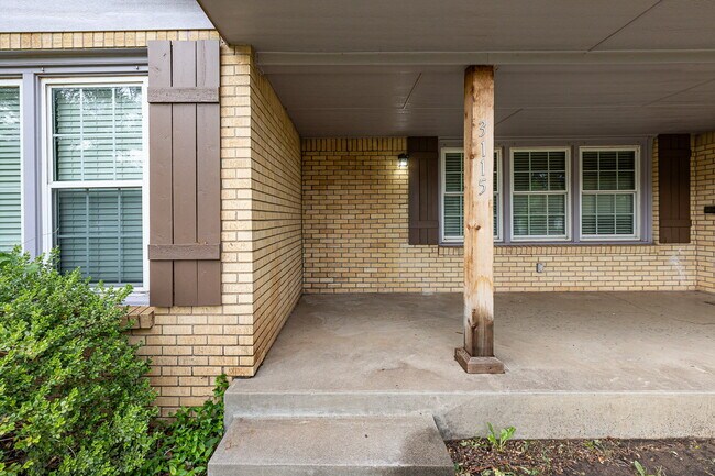 Building Photo - Large 3 bedroom in Tech Terrace