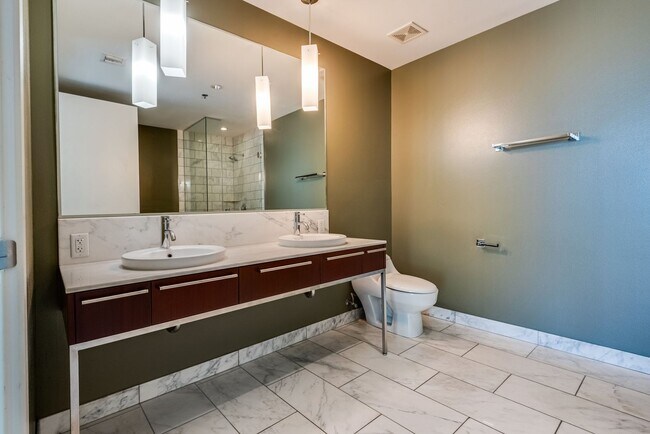 Building Photo - The Martin 1607-City/Strip Views from this Stunning 2Bd/2Ba Residence