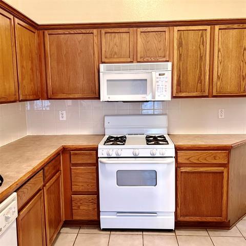 Building Photo - 203 Waterford Dr