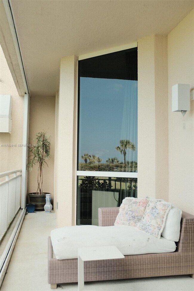 Building Photo - 3880 N Hwy A1A