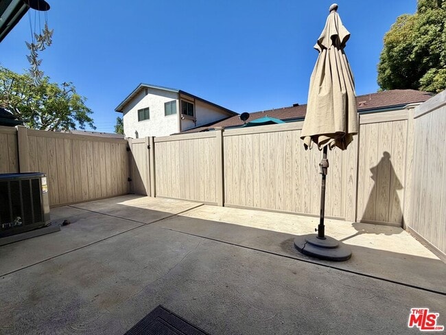 Building Photo - 1676 Orinda Ct