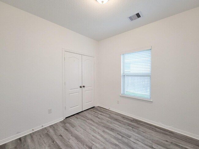 Building Photo - 31351 Horseshoe Meadow Bend Ln
