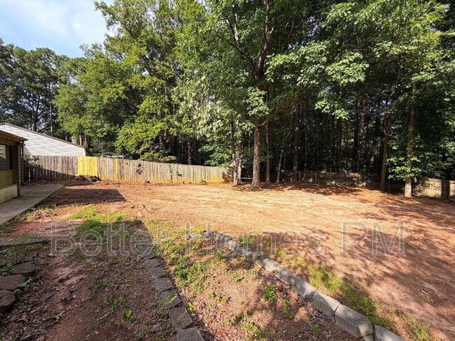 Building Photo - 2033 Rabbit Run