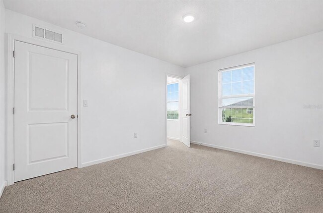 Building Photo - 2270 Hemingway Cir