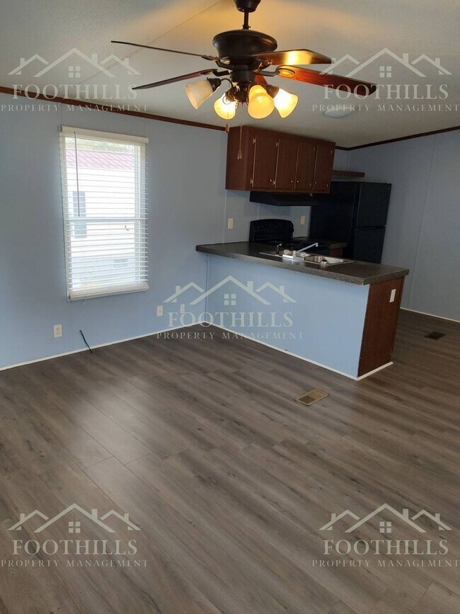 Building Photo - 101 Inez St