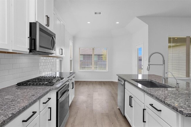 Building Photo - 31411 Raleigh Creek Dr