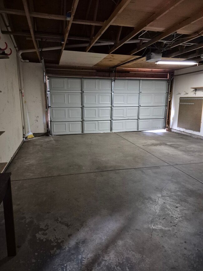 Building Photo - Charming home with garage & big back yard| Morrison, CO