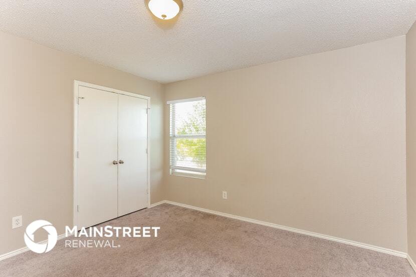 Building Photo - 3011 Clemente Dr