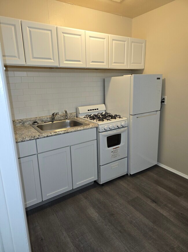 Building Photo - Apt. 340