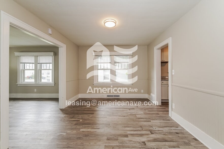 Building Photo - 1305 N Meade St