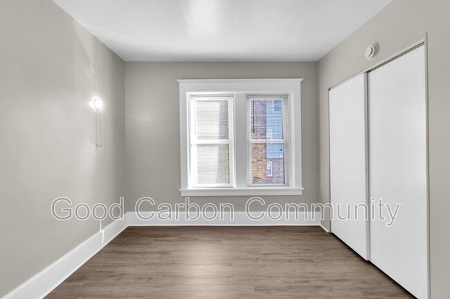 Building Photo - 1247 Hertel Ave