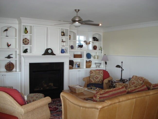 Building Photo - 4B Channel Ave