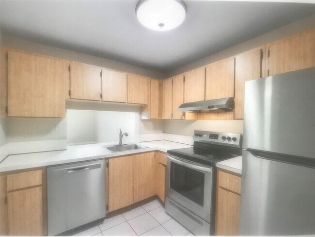 Building Photo - 3710 N Pine Island Rd