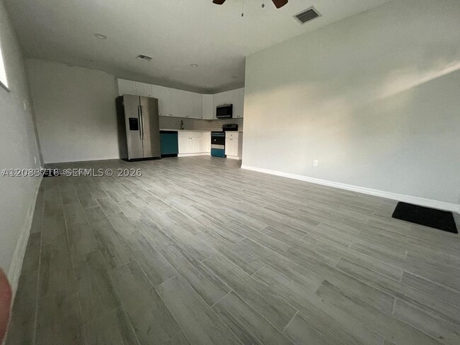 Building Photo - 3921 SW 31st Dr