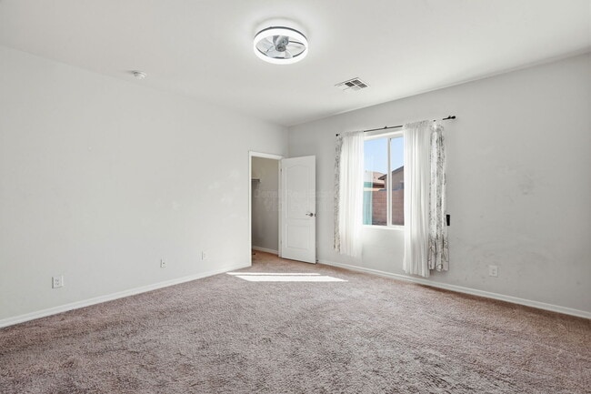 Building Photo - 6737 S Cut Bow Dr