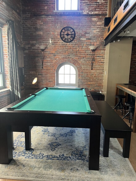 Building Photo - 51 W Blenkner St