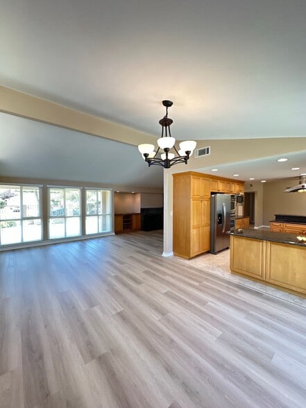Building Photo - 11352 Weatherby Rd