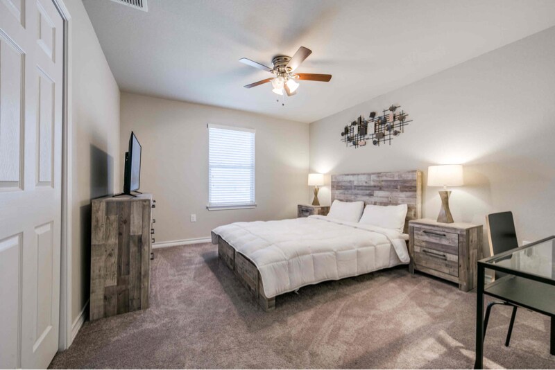 Building Photo - 10434 Francisco Way