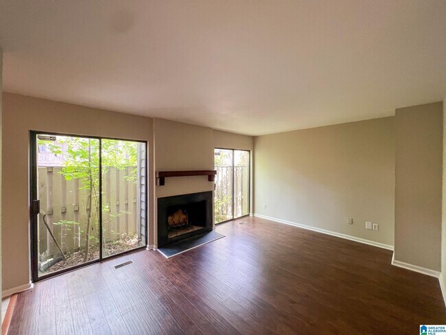 Building Photo - 2417 Eagle Ct