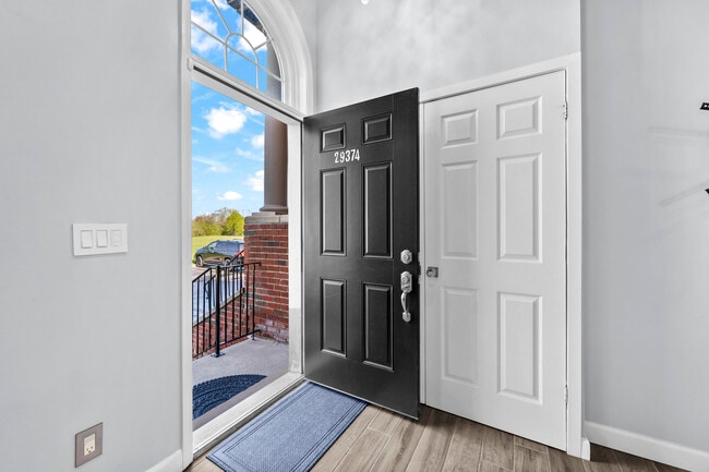 Building Photo - 29374 Glen Oaks Blvd W