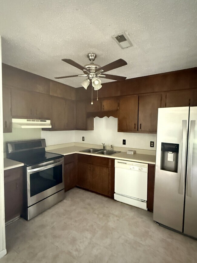 Building Photo - 118 Dexter Cir