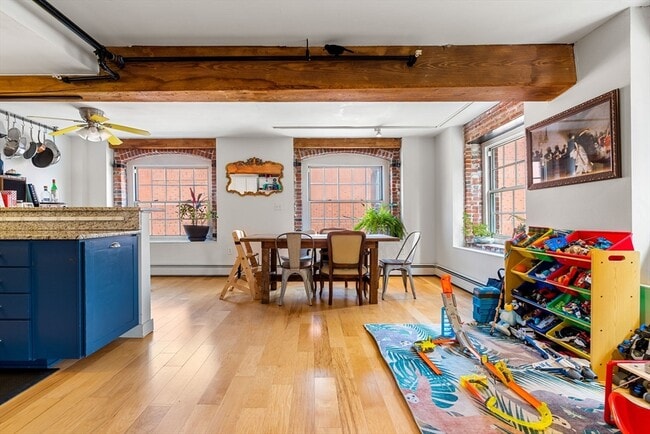 Building Photo - 240 Jackson St