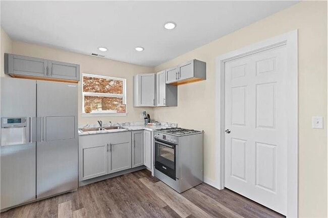 Building Photo - 3630 Oakland Rd NE