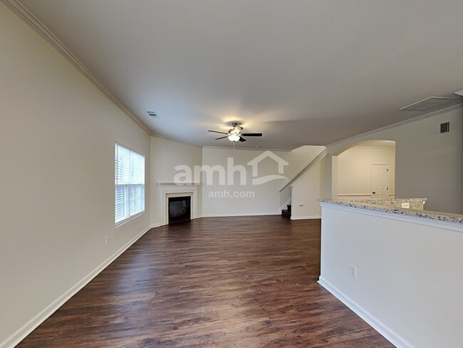 Building Photo - 30 Riverbed Dr