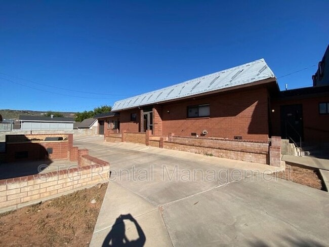 Building Photo - 145 E 500 S