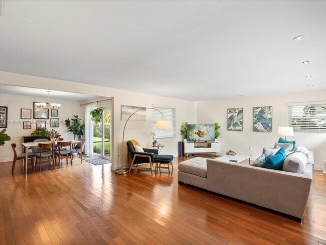 Building Photo - 6315 Cellini St