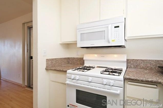 Building Photo - 4524 Royal Oak Dr