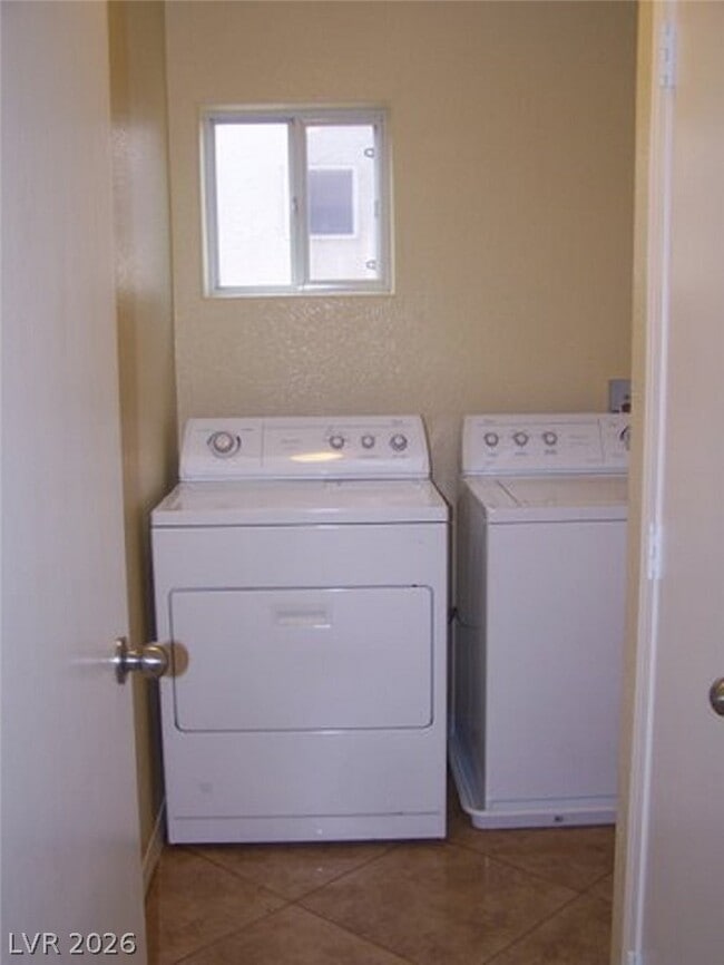 Building Photo - 6045 Aripeka St