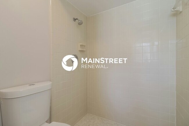 Building Photo - 3 Bedroom Pet-Friendly Home in Kissimmee, FL with Main Street Renewal