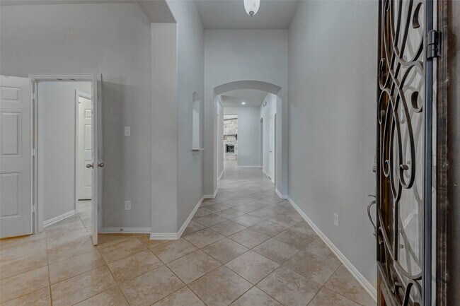 Building Photo - 2718 Misty Laurel Ct