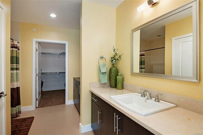 Building Photo - 402 Rockefeller Apt ##203, Irvine, CA 9261...