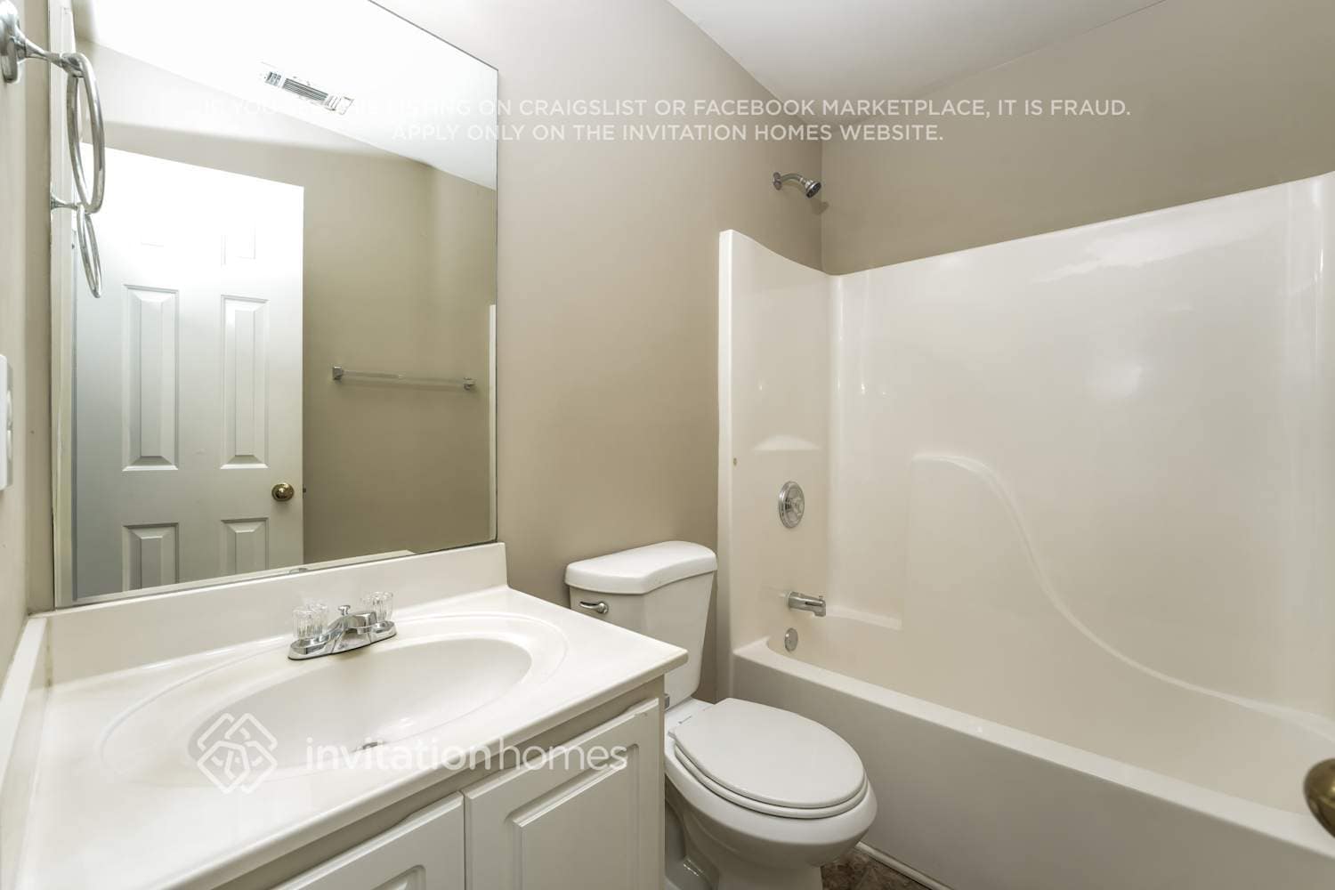 Building Photo - 2315 Shady Oaks Dr