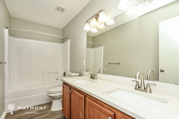 Building Photo - 525 Linacre Dr