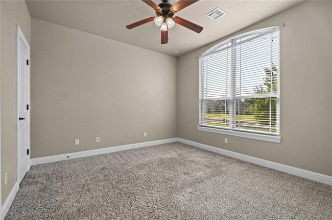 Building Photo - 3104 SW Waterleaf Ave