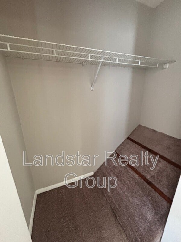 Building Photo - 4927 Villa Fair Rd