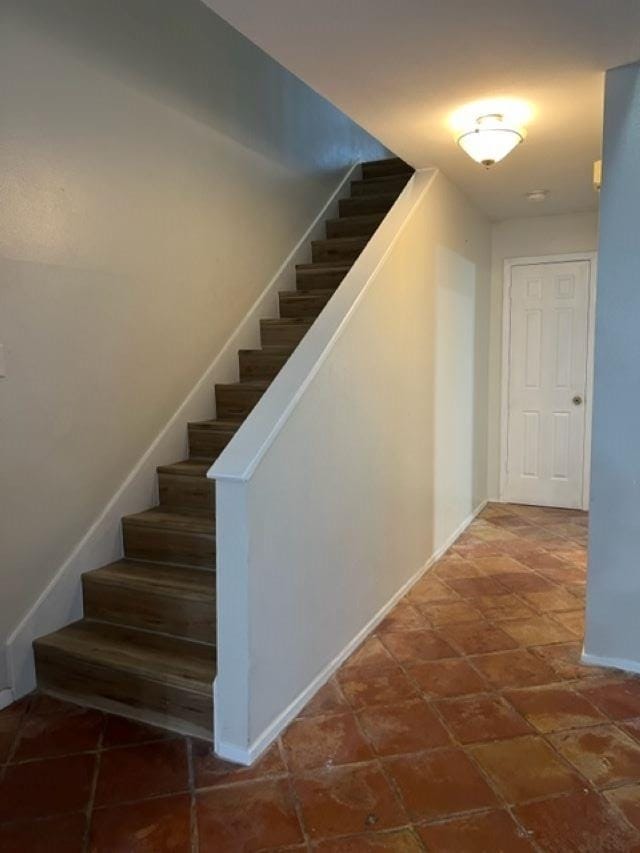 Building Photo - 200 Martingale