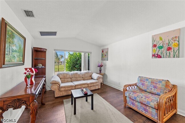 Building Photo - 2317 SW 44th Terrace