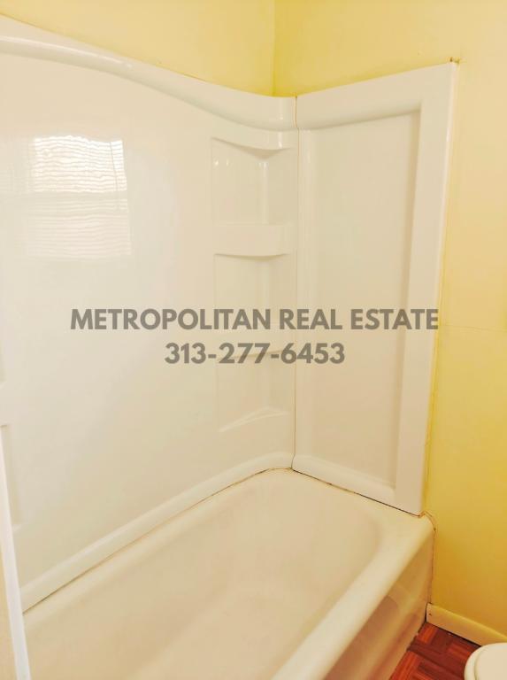 Building Photo - 35130 June Dr