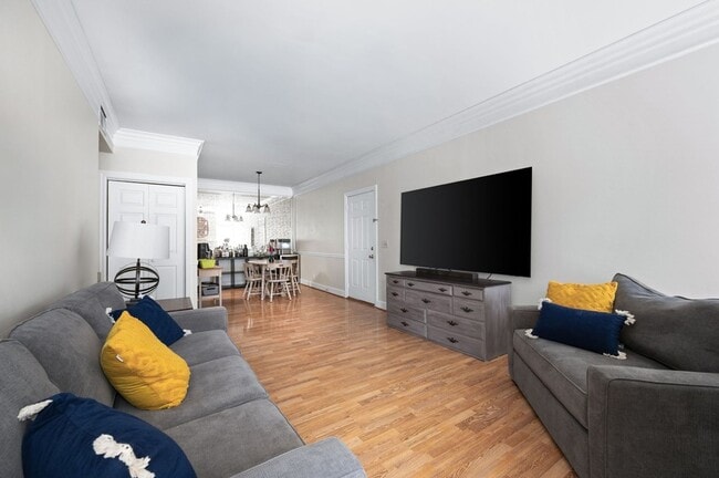 Building Photo - 312 Sloan Rd