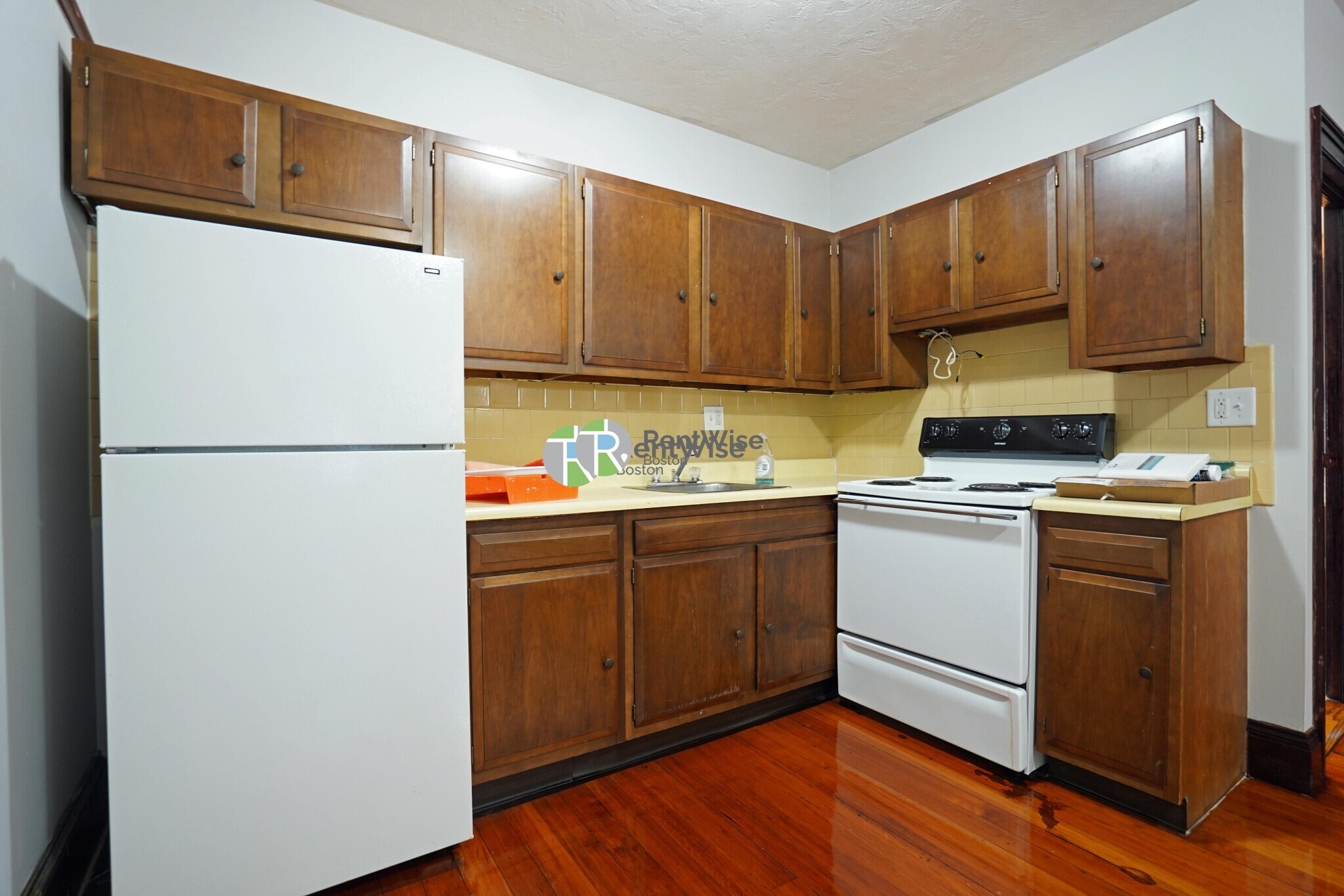 Building Photo - 266 Chestnut Hill Ave