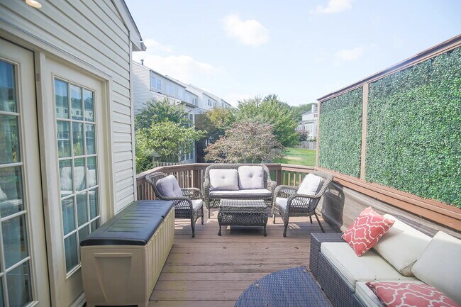 Building Photo - 14331 Stonewater Ct