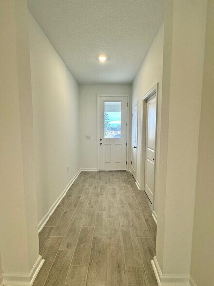 Building Photo - 879 Shumard Wy