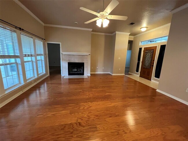 Building Photo - 1112 Cimarron Ct